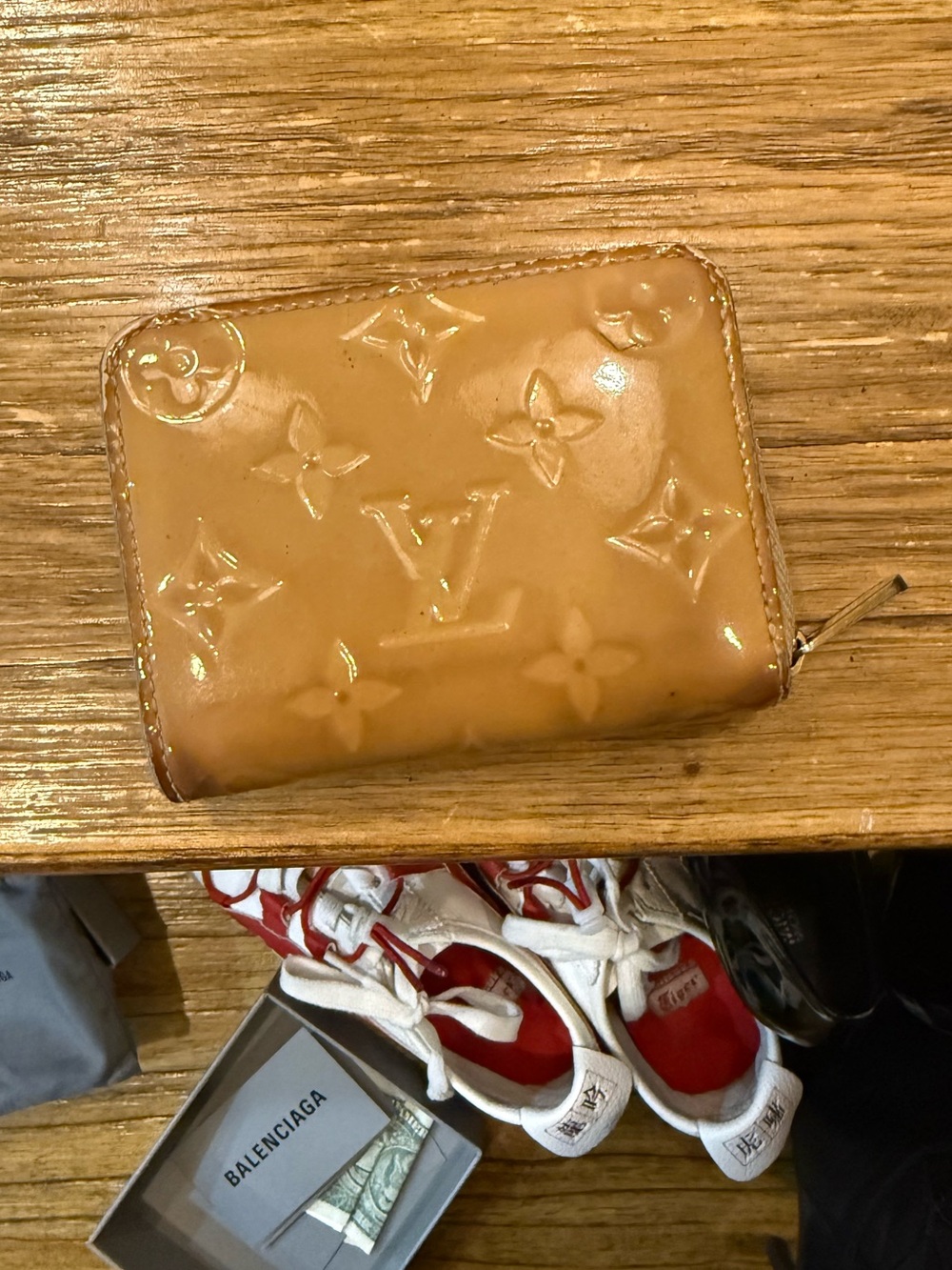 Louis Vuitton Vernis Zip Card Holder in Tan Patent